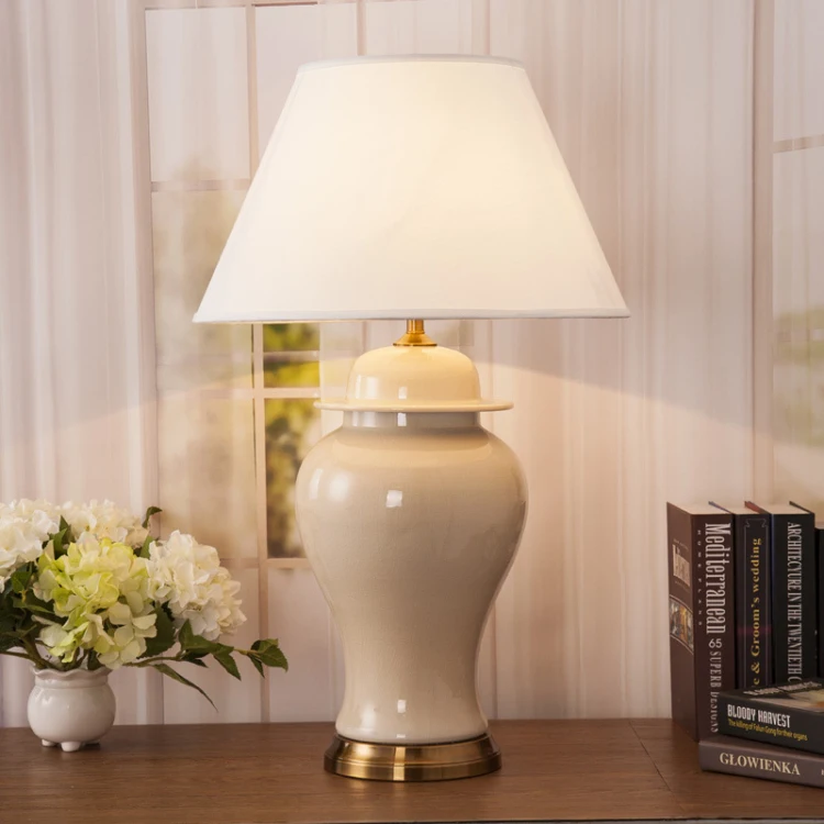 Modern American Ceramic Table Lamp for Bedroom Bedside Lighting with Classical Hotel Decor for Study Rooms LED/Bulbs Included
Modern American Ceramic Table Lamp for Bedroom Bedside Lighting with Classical Hotel Decor for Study Rooms LED/Bulbs Included