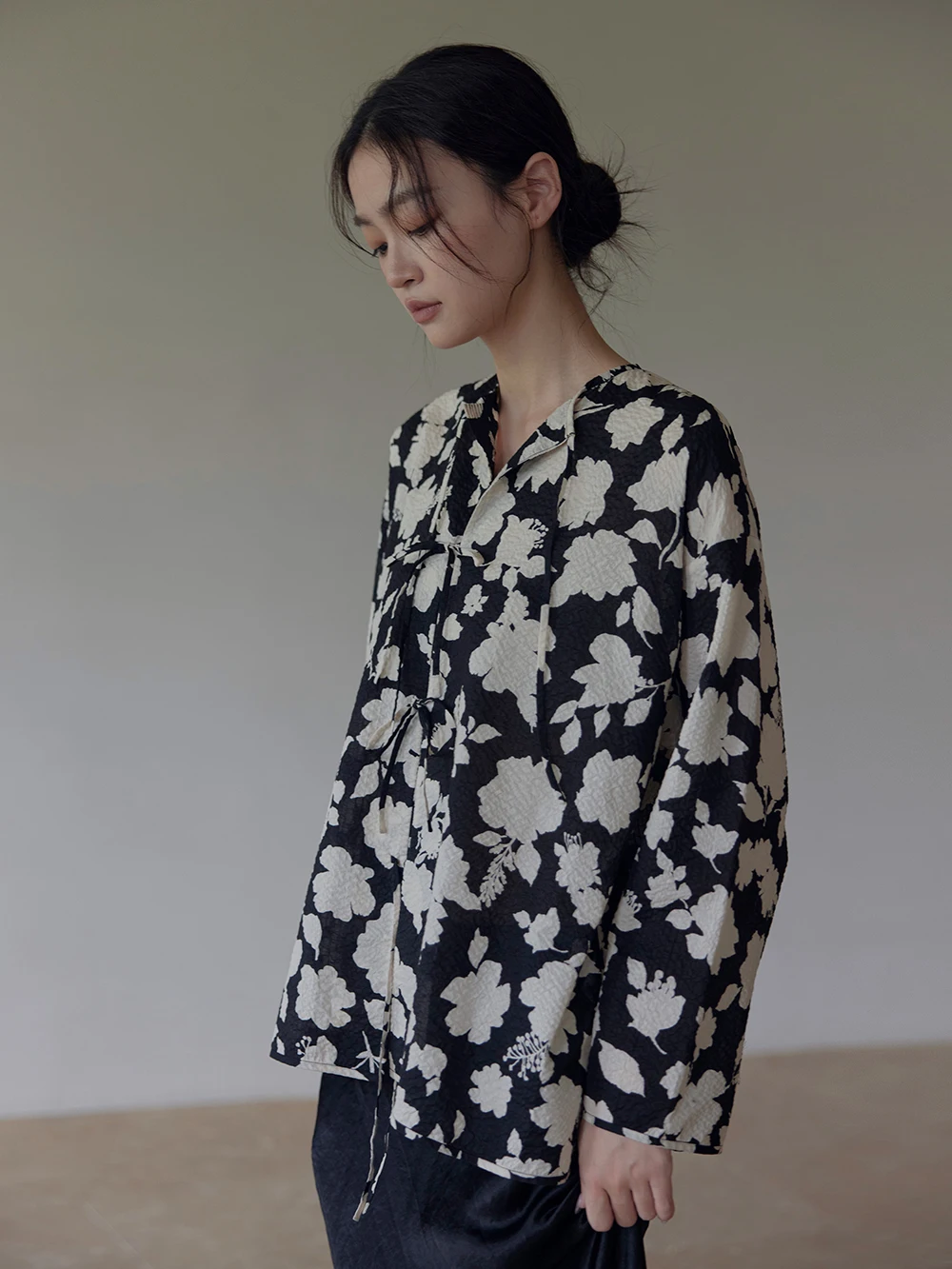 Casual Cotton Embroidered Shirt Lightweight Loose Fit round Neck Design Women's Top ArttoWear Organic Cotton Long Sleeve
Casual Cotton Embroidered Shirt Lightweight Loose Fit round Neck Design Women's Top ArttoWear Organic Cotton Long Sleeve