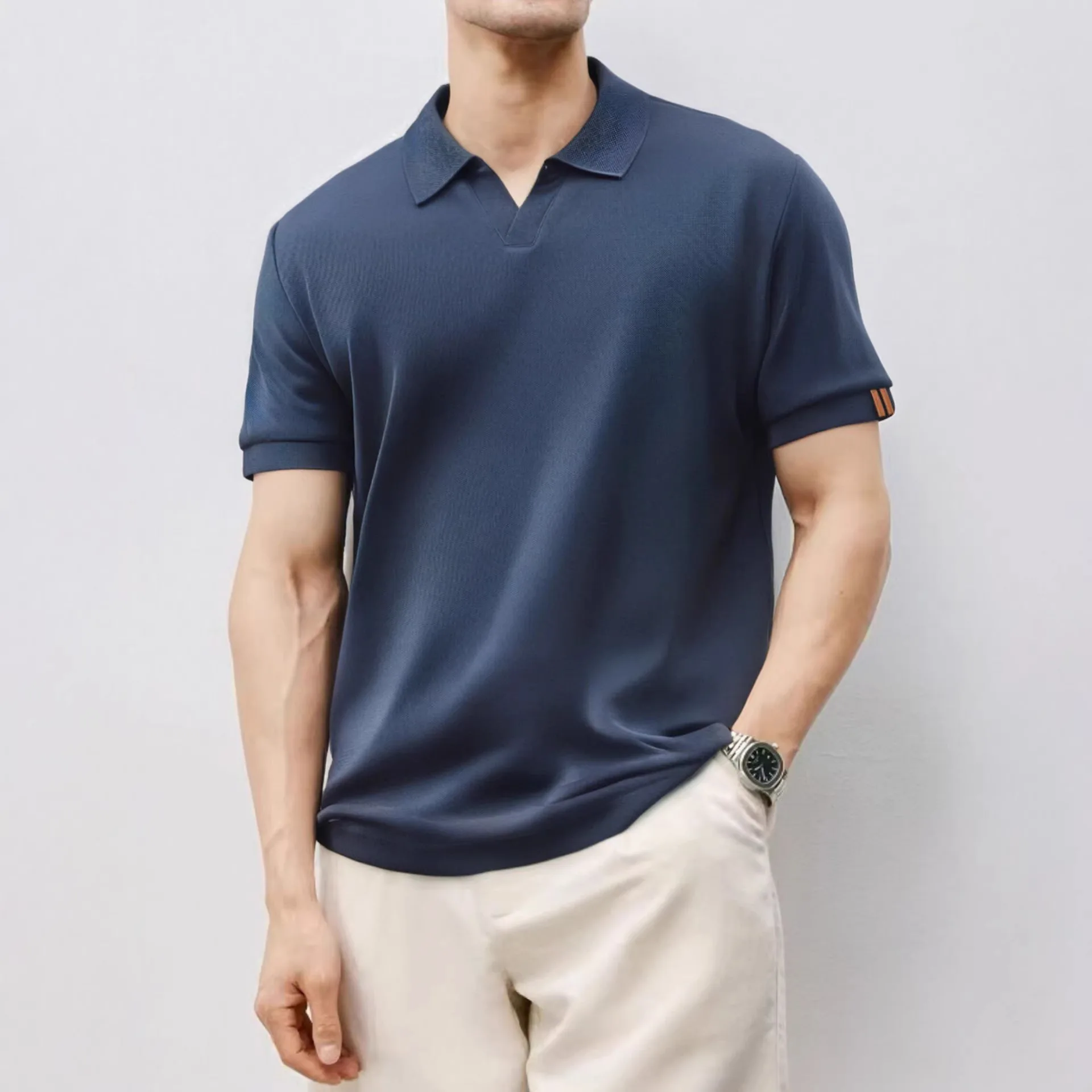 Seagull Neck Short-sleeved Polo Shirt Men's Summer Business Leisure Cold Breathable Knitted T-shirt
Seagull Neck Short-sleeved Polo Shirt Men's Summer Business Leisure Cold Breathable Knitted T-shirt