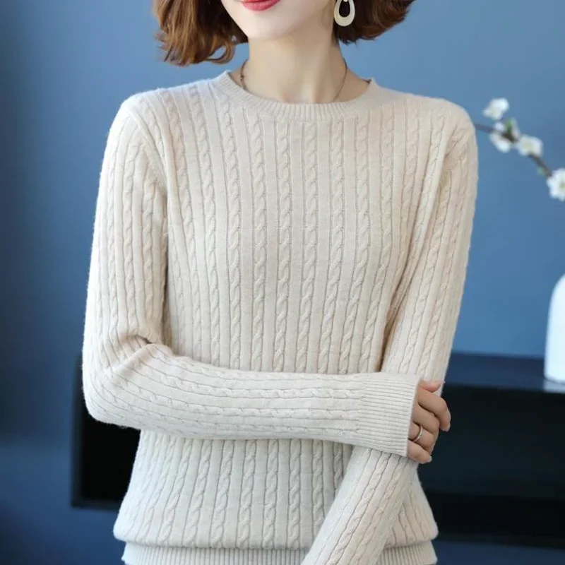 Loose Fashionable Korean Versatile Long-sleeved Base Knitted Autumn Winter Round Neck Solid Color Twist Sweater Women
Loose Fashionable Korean Versatile Long-sleeved Base Knitted Autumn Winter Round Neck Solid Color Twist Sweater Women