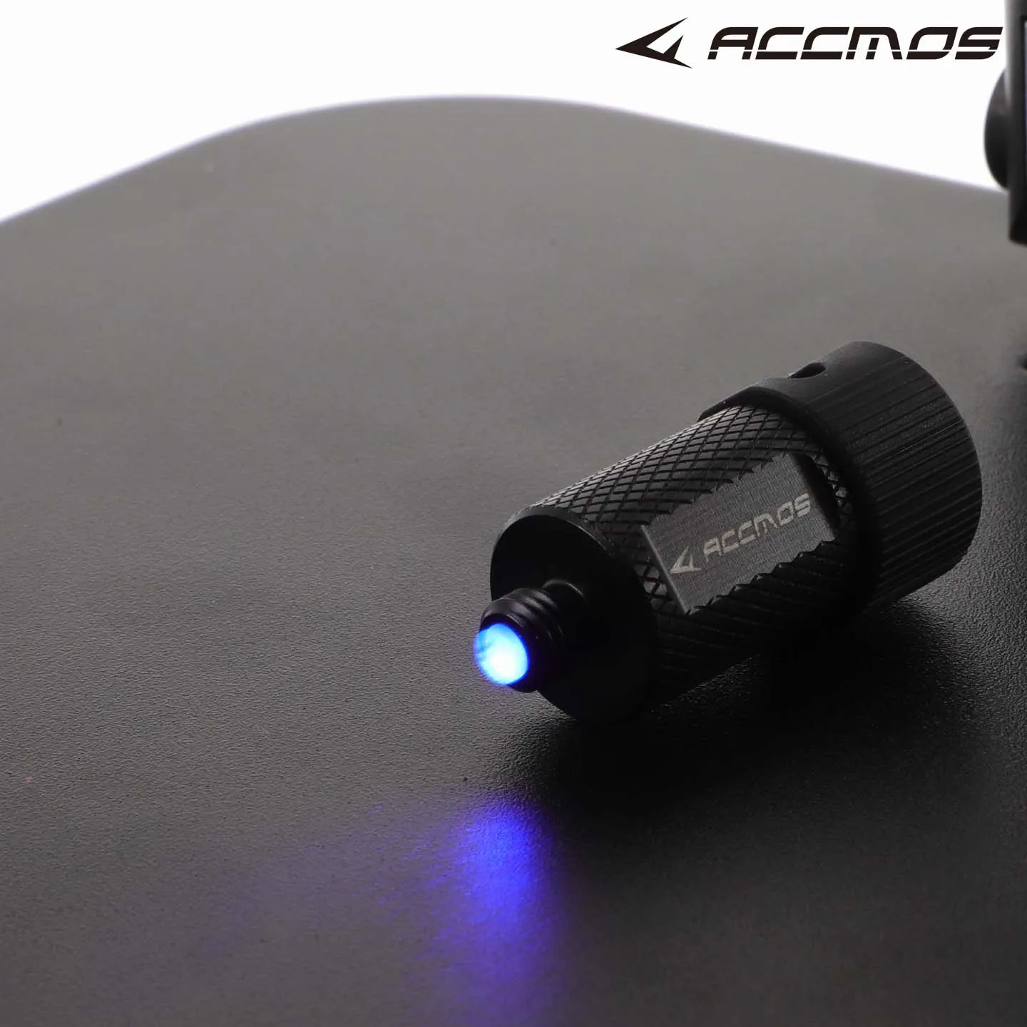 ACCMOS Recharge Archery Bow Sight Device Aiming Light 3 Gear LED Screwed-Fitting 6/9/11mm For Hunting Accessory
ACCMOS Recharge Archery Bow Sight Device Aiming Light 3 Gear LED Screwed-Fitting 6/9/11mm For Hunting Accessory