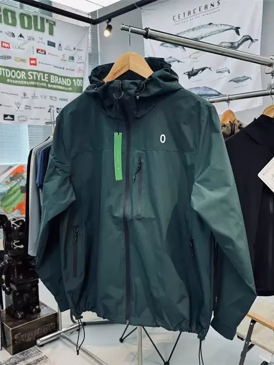 Men's Outdoor Climbing Jaet Soft ell Tee-Proof een Breathable Hooded Workwear Coat Autumn Hiking Mountain Climbing Suit
Men's Outdoor Climbing Jaet Soft ell Tee-Proof een Breathable Hooded Workwear Coat Autumn Hiking Mountain Climbing Suit