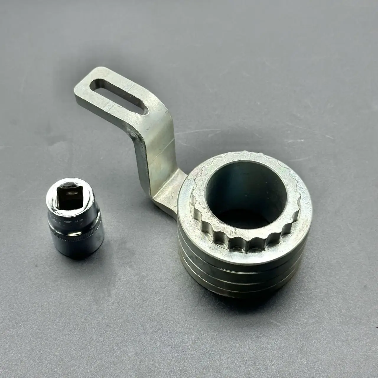 for Audi DSG 0B5 shell disassembly automatic gearbox drive shaft removal tool
for Audi DSG 0B5 shell disassembly automatic gearbox drive shaft removal tool