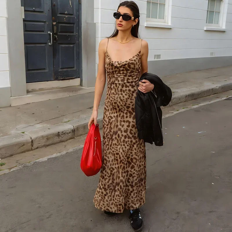 Ladies Vintage Leopard Print Women Sexy Spaghetti Strap Summer Dress Chic Swing Collar Backless Party Club Long Dresses Female
Ladies Vintage Leopard Print Women Sexy Spaghetti Strap Summer Dress Chic Swing Collar Backless Party Club Long Dresses Female
