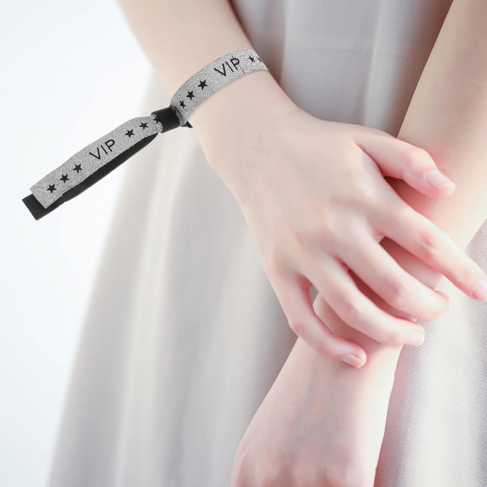 100pcs Activity Wristband Custom Fabric Bands for Events Silver Cloth Bracelets Comfortable Elegant Reusable
100pcs Activity Wristband Custom Fabric Bands for Events Silver Cloth Bracelets Comfortable Elegant Reusable