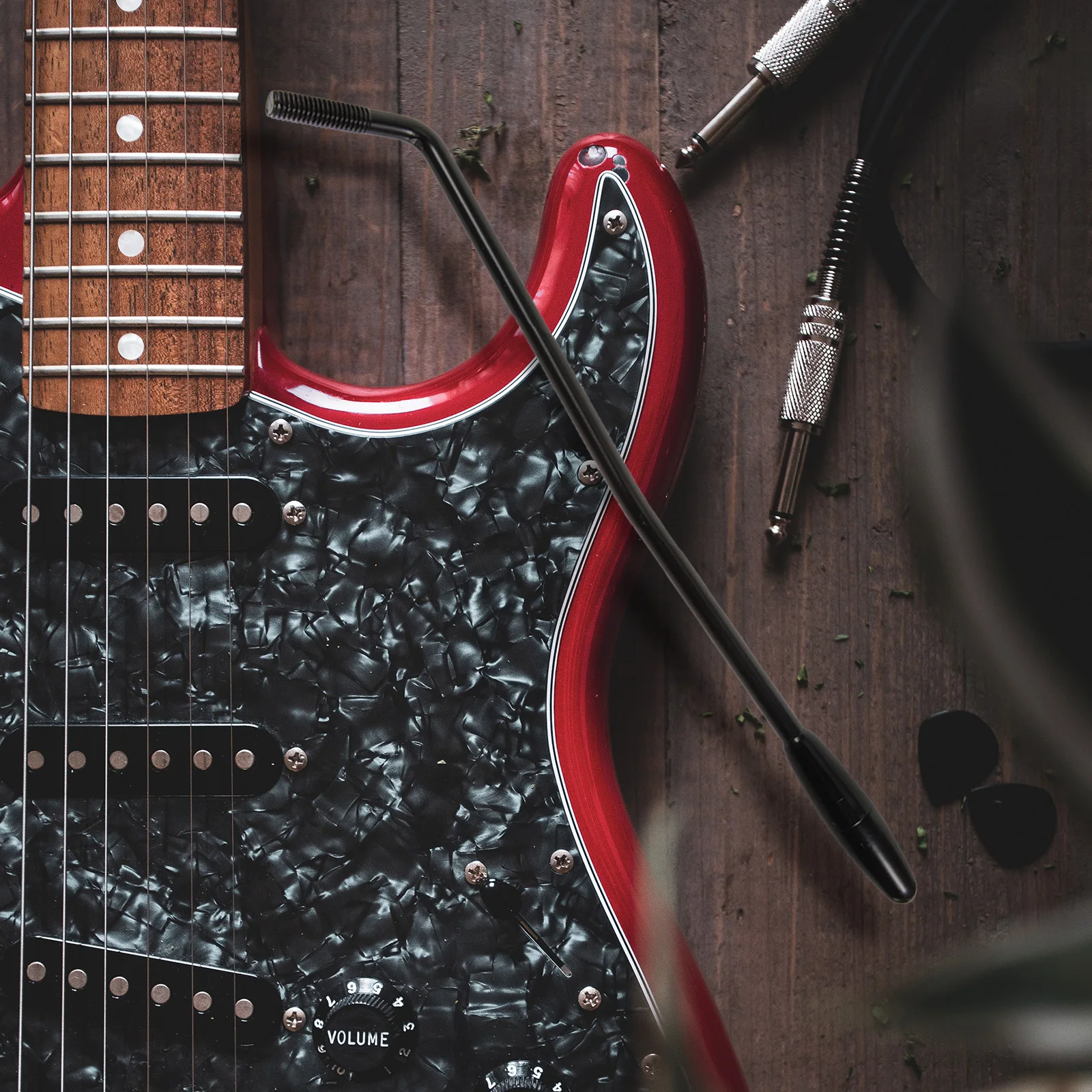 Black Single Shake Electric Guitar Tremolo Arm 6mm Thread Metal Whammy Bar for Guitar Bridge Assembly Springs Tools
Black Single Shake Electric Guitar Tremolo Arm 6mm Thread Metal Whammy Bar for Guitar Bridge Assembly Springs Tools