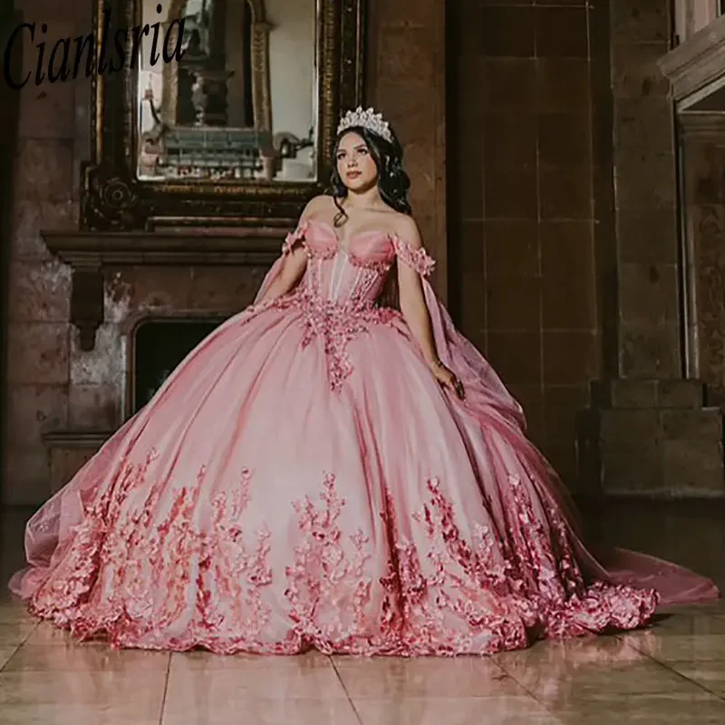 Розовые кружевные платья Quinceanera с аппликацией и накидкой, бальное платье с открытыми плечами, сладкий 15, мексиканский индивидуальный заказ
Розовые кружевные платья Quinceanera с аппликацией и накидкой, бальное платье с открытыми плечами, сладкий 15, мексиканский индивидуальный заказ