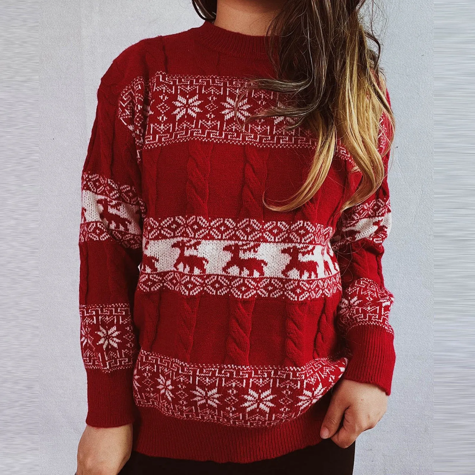 Crew Neck Long Sleeves Loose Casual Pullover Tops Women's Christmas Vintage Reindeer Snowflake Jacquard Knitted Sweater
Crew Neck Long Sleeves Loose Casual Pullover Tops Women's Christmas Vintage Reindeer Snowflake Jacquard Knitted Sweater