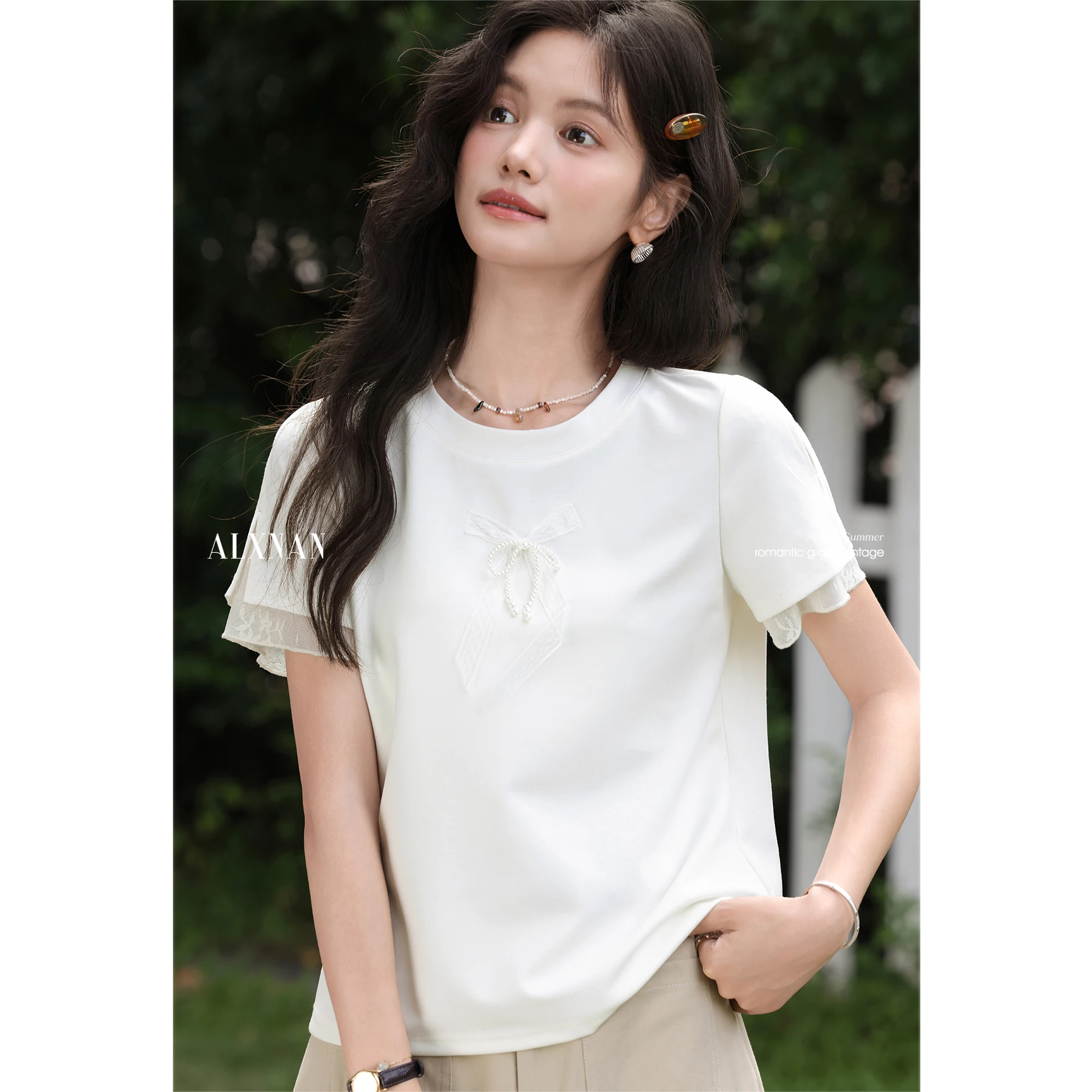 ALXNAN Women's White T-Shirt Elegant Casual Lace Patchwork T-Shirt 2025 Summer Loose-fit Office Lady Short Sleeve Tops L56056
ALXNAN Women's White T-Shirt Elegant Casual Lace Patchwork T-Shirt 2025 Summer Loose-fit Office Lady Short Sleeve Tops L56056