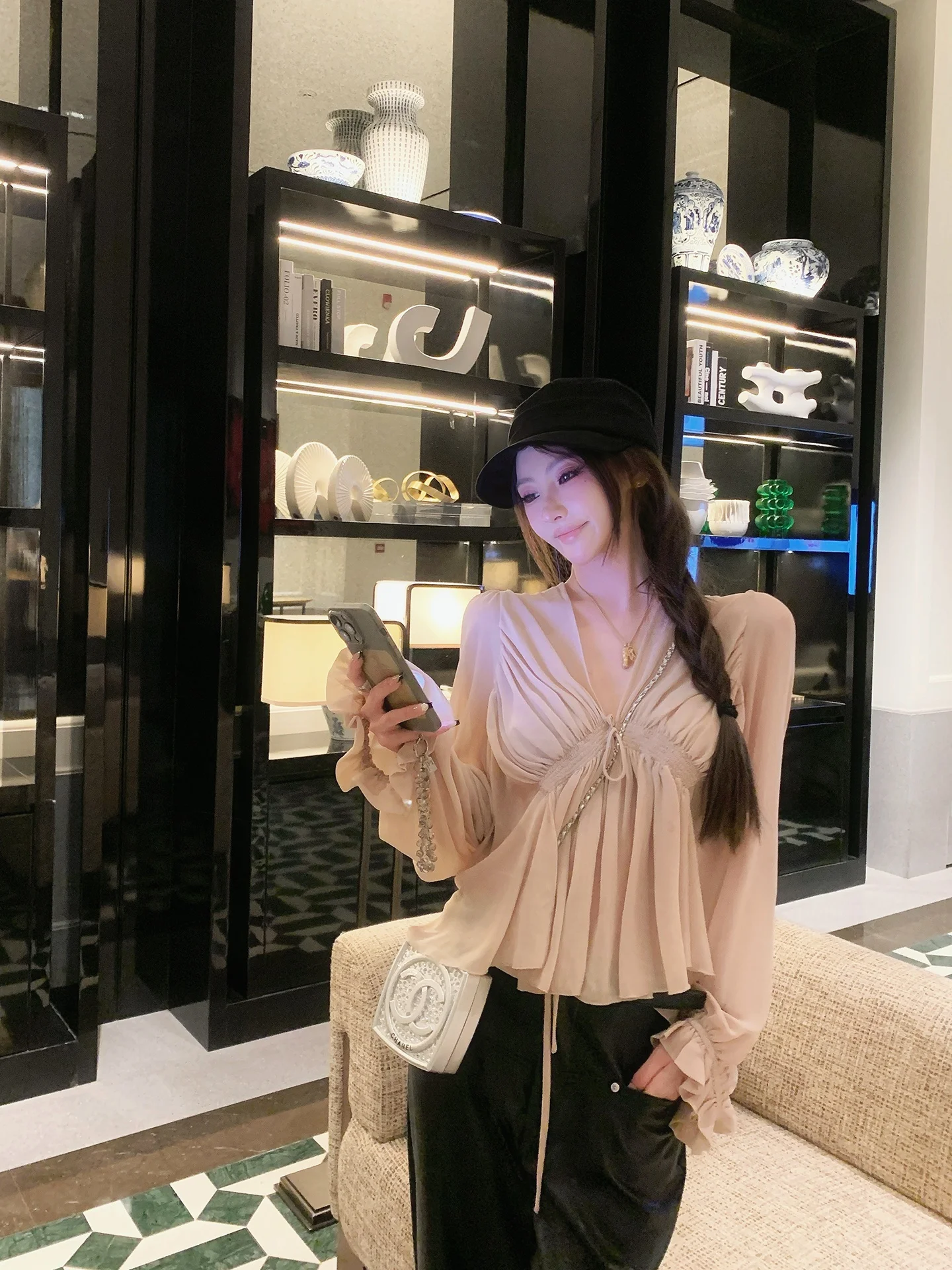 Нежная шелковая блузка Gentle Wind V-Ne Tied для женщин, коллекция Pure Desire F Project Mis Evening Light, мягкая, из полиэфирного волокна, с драпировкой
Нежная шелковая блузка Gentle Wind V-Ne Tied для женщин, коллекция Pure Desire F Project Mis Evening Light, мягкая, из полиэфирного волокна, с драпировкой