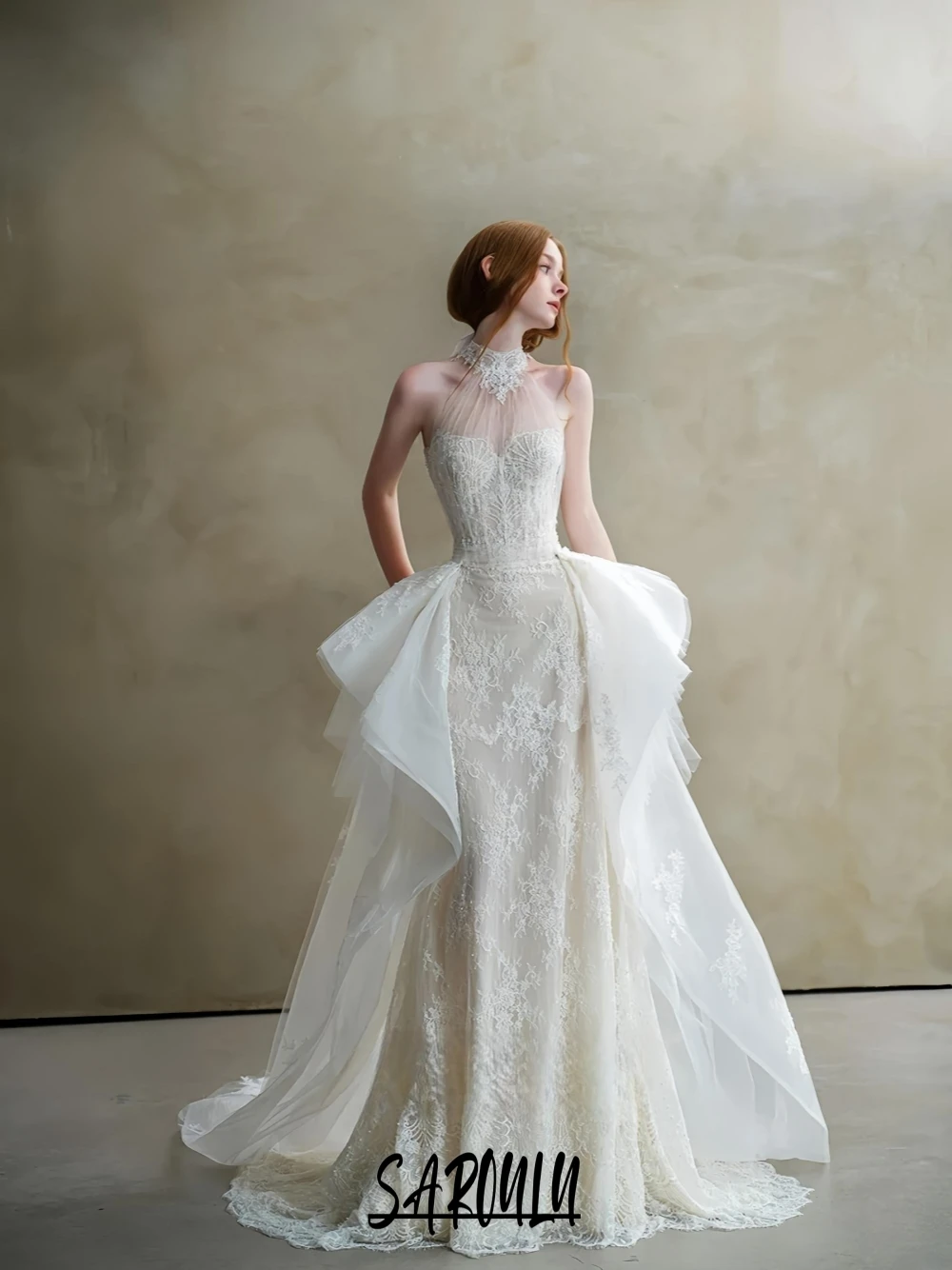 SAROULU Chic Halter Wedding Dress With Detachable Train Intricate Lace Mermaid Shiny Customized Bridal Gown Women Dreamy Wear
SAROULU Chic Halter Wedding Dress With Detachable Train Intricate Lace Mermaid Shiny Customized Bridal Gown Women Dreamy Wear