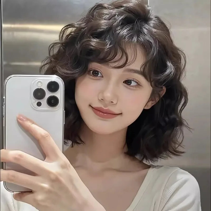 Synthetic Short Curly Wig for Women, Fluffy Egg Roll Wool Perm, French Style, Fashionable Volume, Airy Bangs, Youthful Chic,
Synthetic Short Curly Wig for Women, Fluffy Egg Roll Wool Perm, French Style, Fashionable Volume, Airy Bangs, Youthful Chic,