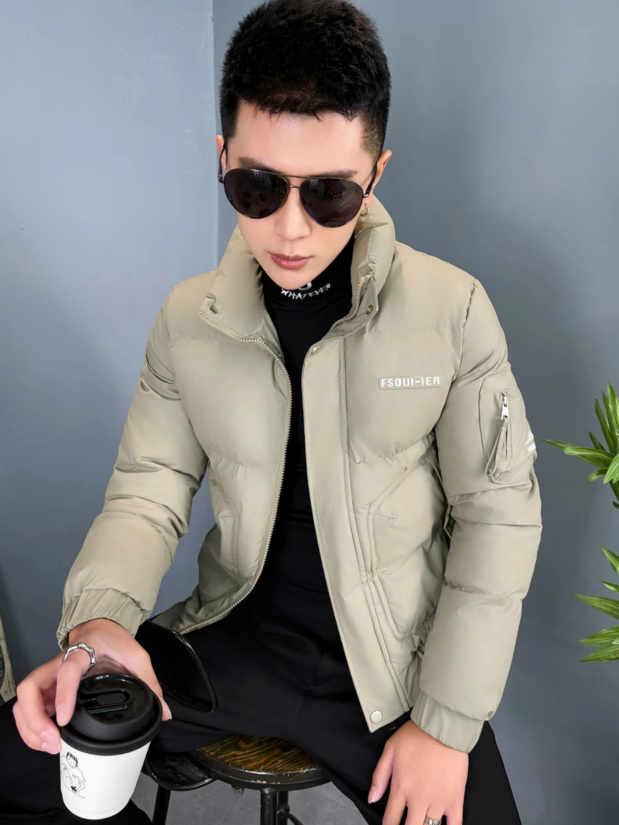 2025 Winter Thiened Men's Cotton Jaet ort Faionable Warm Stand Collar Zipper Closure Long Sve Polyester Inner Coat
2025 Winter Thiened Men's Cotton Jaet ort Faionable Warm Stand Collar Zipper Closure Long Sve Polyester Inner Coat