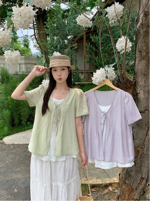 Новая летняя женская повседневная модная рубашка больших размеров в корейском стиле с коротким рукавом, поясом, свободного кроя, с эффектом стройности, в стиле колор-блок
Новая летняя женская повседневная модная рубашка больших размеров в корейском стиле с коротким рукавом, поясом, свободного кроя, с эффектом стройности, в стиле колор-блок