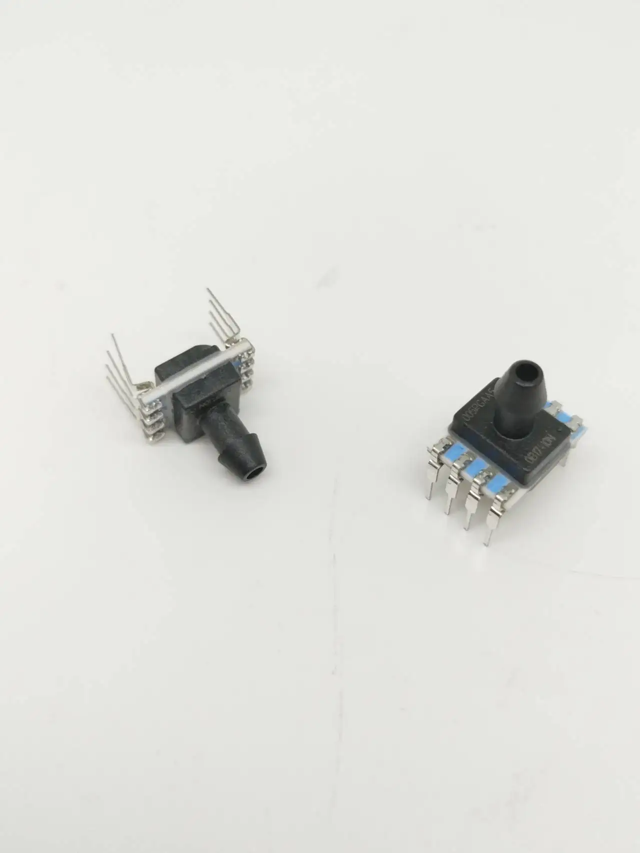 HSCMAND160MD2A5 Авторизованный датчик давления агента Honeywell, новый оригинальный, быстрая доставка
HSCMAND160MD2A5 Авторизованный датчик давления агента Honeywell, новый оригинальный, быстрая доставка