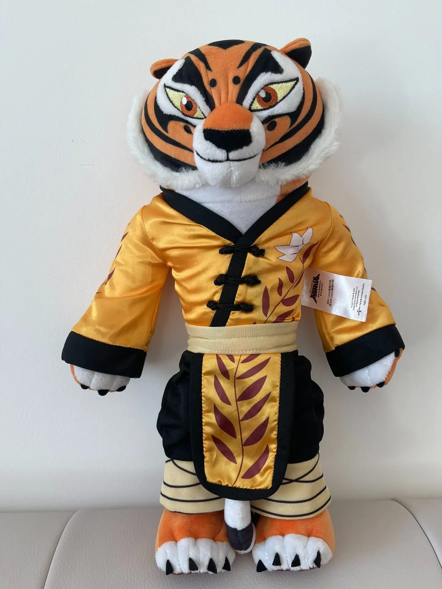 Universal Resorts' Kung Fu Po 35cm Yellow Warrior Costume Tigress Plush Toy, Tiger Doll Children's Gift Souvenir
Universal Resorts' Kung Fu Po 35cm Yellow Warrior Costume Tigress Plush Toy, Tiger Doll Children's Gift Souvenir