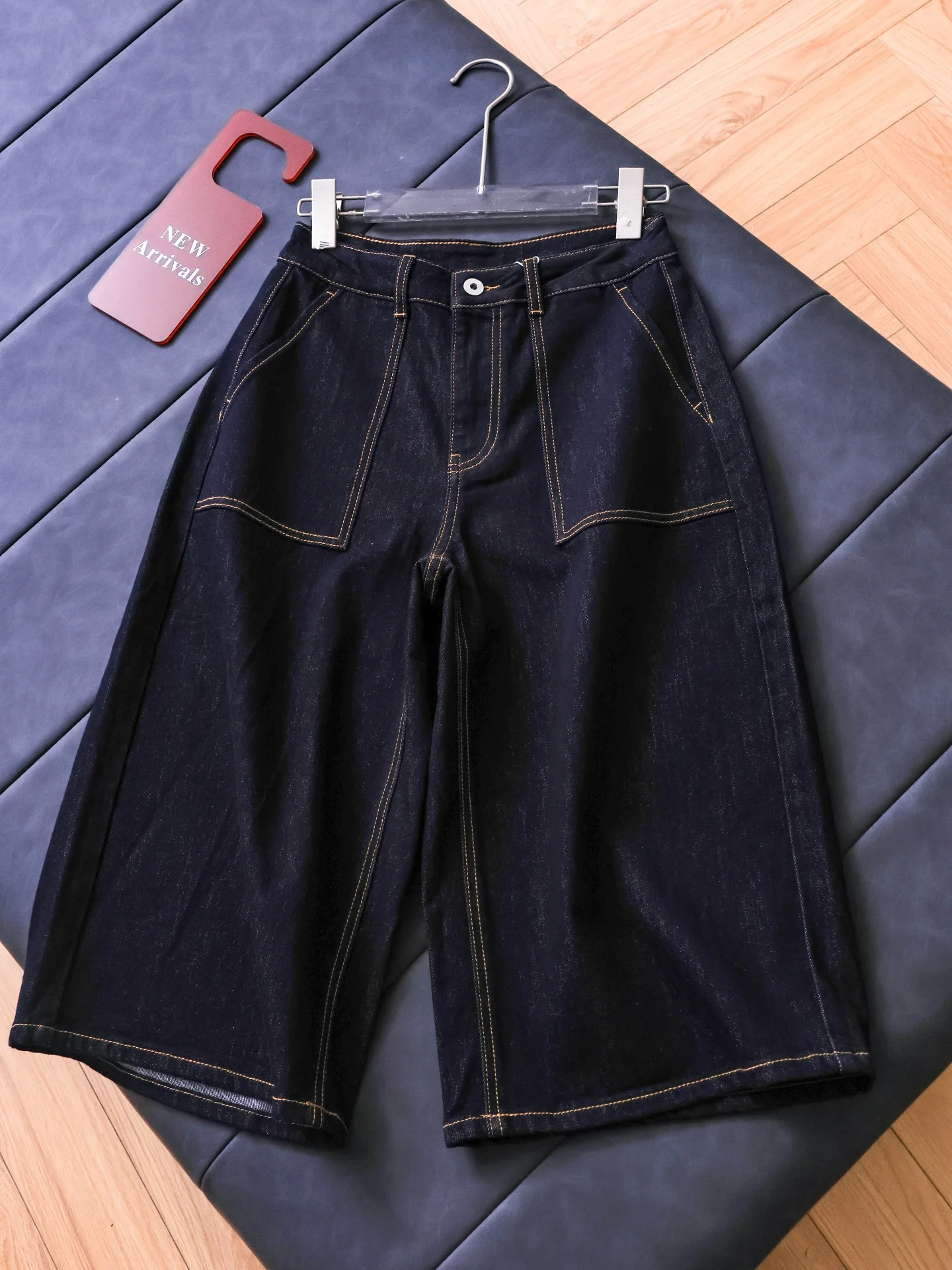 High Waist Loose Straight Leg Jeans Women's Wide Leg Denim Pants Blue Contrast Color Stitching Slimming Effect Casual Trousers
High Waist Loose Straight Leg Jeans Women's Wide Leg Denim Pants Blue Contrast Color Stitching Slimming Effect Casual Trousers