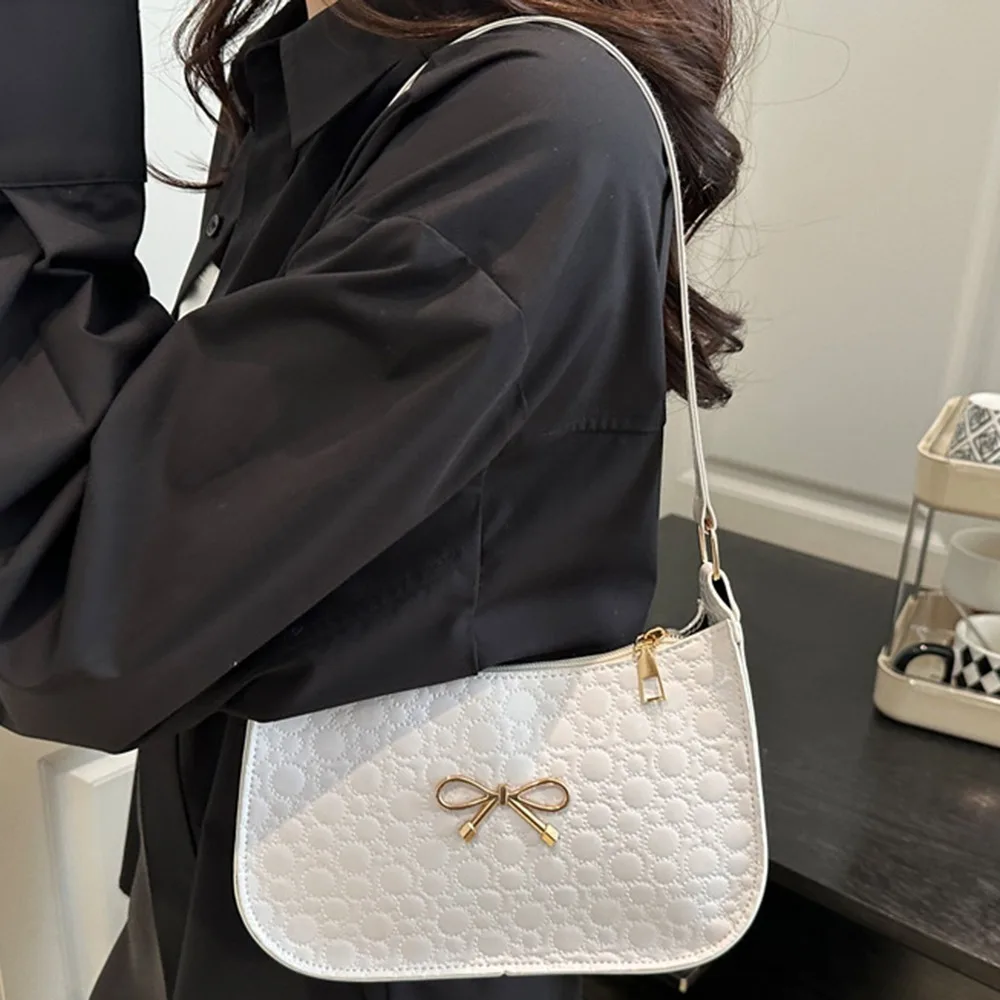 Luxury Elegant Underarm Tote Bag PU Leather Korean Style Bowknot Shoulder Bag Messenger Bag Commuting Women Handbag Daily
Luxury Elegant Underarm Tote Bag PU Leather Korean Style Bowknot Shoulder Bag Messenger Bag Commuting Women Handbag Daily