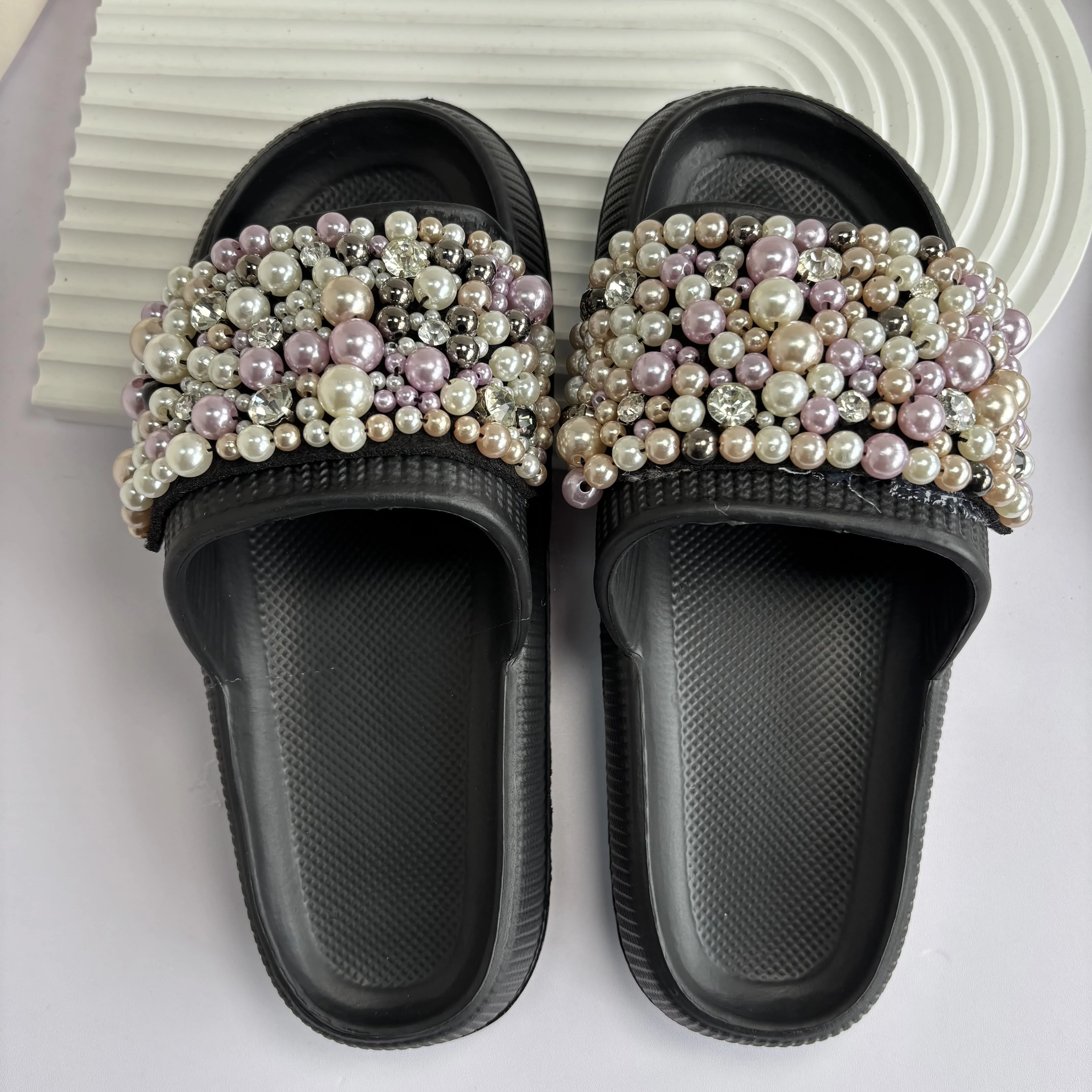 Женские летние домашние тапочки с жемчугом и полной звездой, пляжный отдых, отдых на свежем воздухе, повседневная одежда, удобные тапочки с мягкой подошвой
Женские летние домашние тапочки с жемчугом и полной звездой, пляжный отдых, отдых на свежем воздухе, повседневная одежда, удобные тапочки с мягкой подошвой