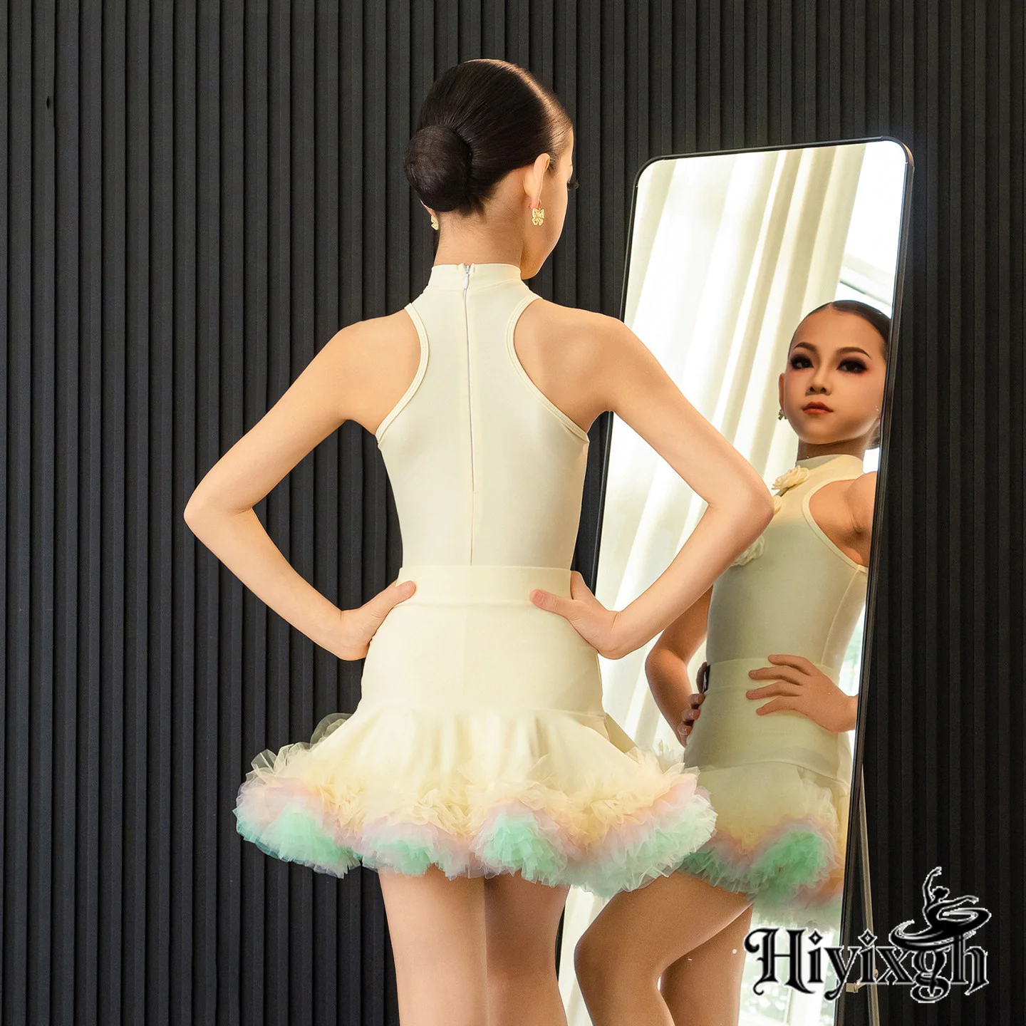 2026 High-End Latin Dance Competition Clothes For Girls Sleeveless Puff Skirt Suit Chacha Rumba Tango Kids Latin Dress
2026 High-End Latin Dance Competition Clothes For Girls Sleeveless Puff Skirt Suit Chacha Rumba Tango Kids Latin Dress