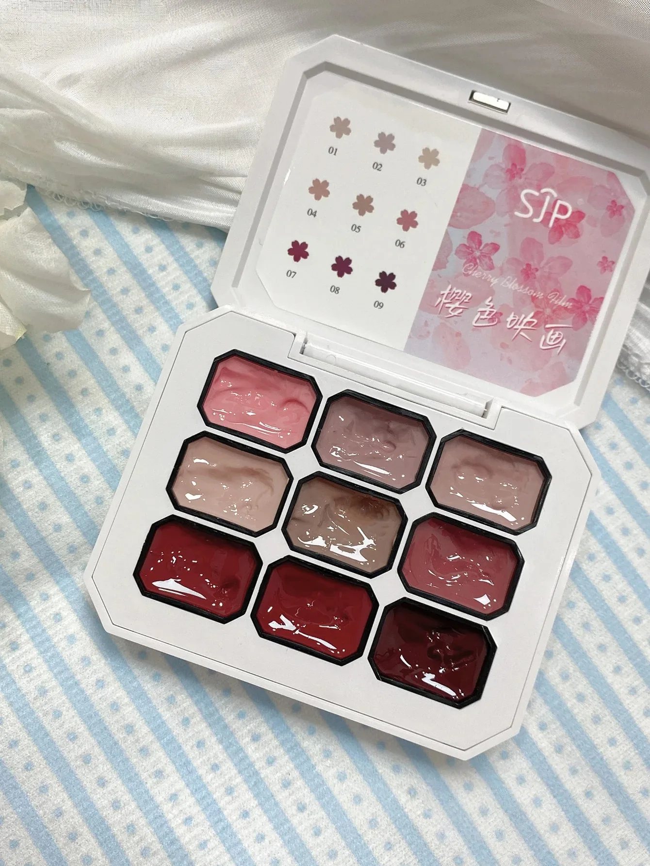 9 Color Cherry Blossom Collection – High Chroma Nail Gel for Marble Blending, Gradient Shading & Nail Art Painting
9 Color Cherry Blossom Collection – High Chroma Nail Gel for Marble Blending, Gradient Shading & Nail Art Painting
