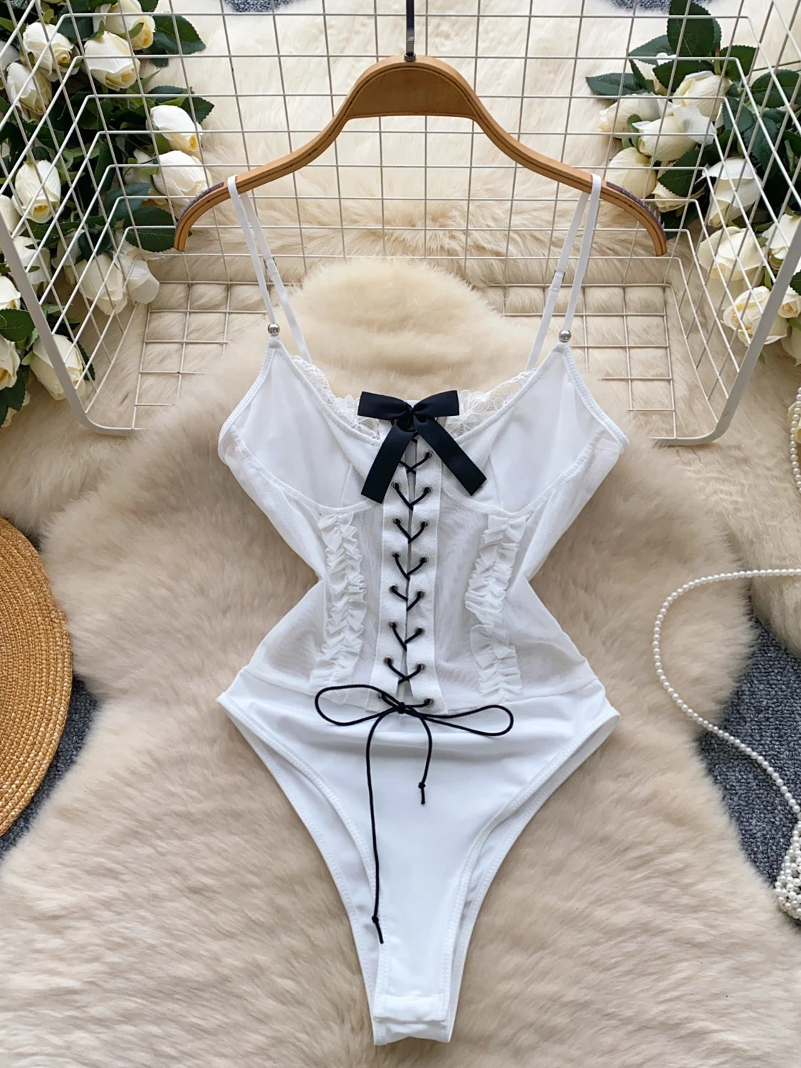 European Chic Sexy Bodysuit for Women Spaghetti Strap Lace Patchwork Female Ropa Mujer Backless Jumpsuit Comfortable New
European Chic Sexy Bodysuit for Women Spaghetti Strap Lace Patchwork Female Ropa Mujer Backless Jumpsuit Comfortable New