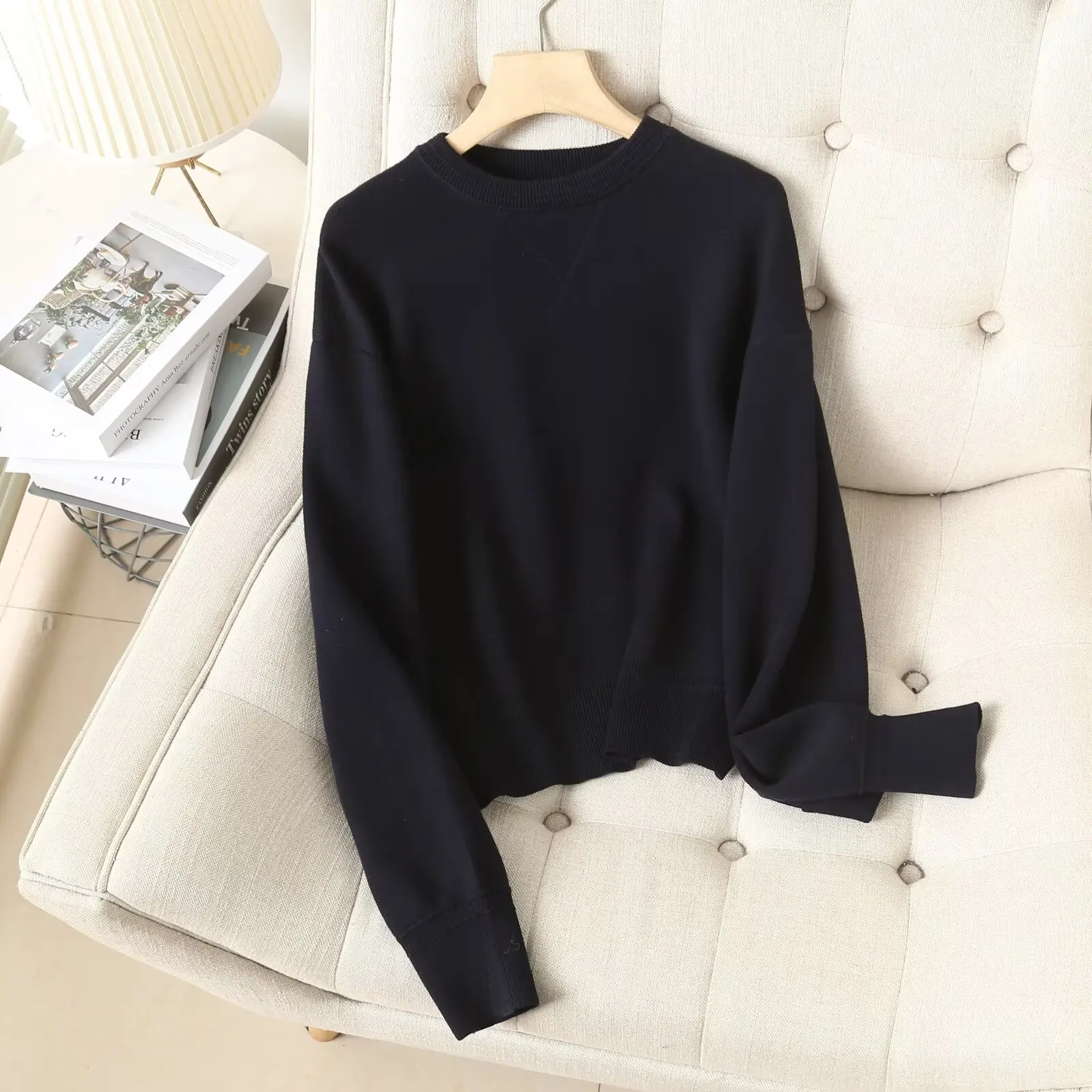 TRAF Women 2025 Spring New Fashion Miniscuit Short Edition Sweater Chic Round Neck All-match Casual Long Sleeve Pullover Mujer
TRAF Women 2025 Spring New Fashion Miniscuit Short Edition Sweater Chic Round Neck All-match Casual Long Sleeve Pullover Mujer