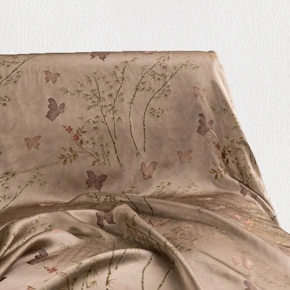 High Quality Real Silk 50momme Guangdong Shunde Spring and Autumn Gambiered Cloth Heavy Fabric
High Quality Real Silk 50momme Guangdong Shunde Spring and Autumn Gambiered Cloth Heavy Fabric