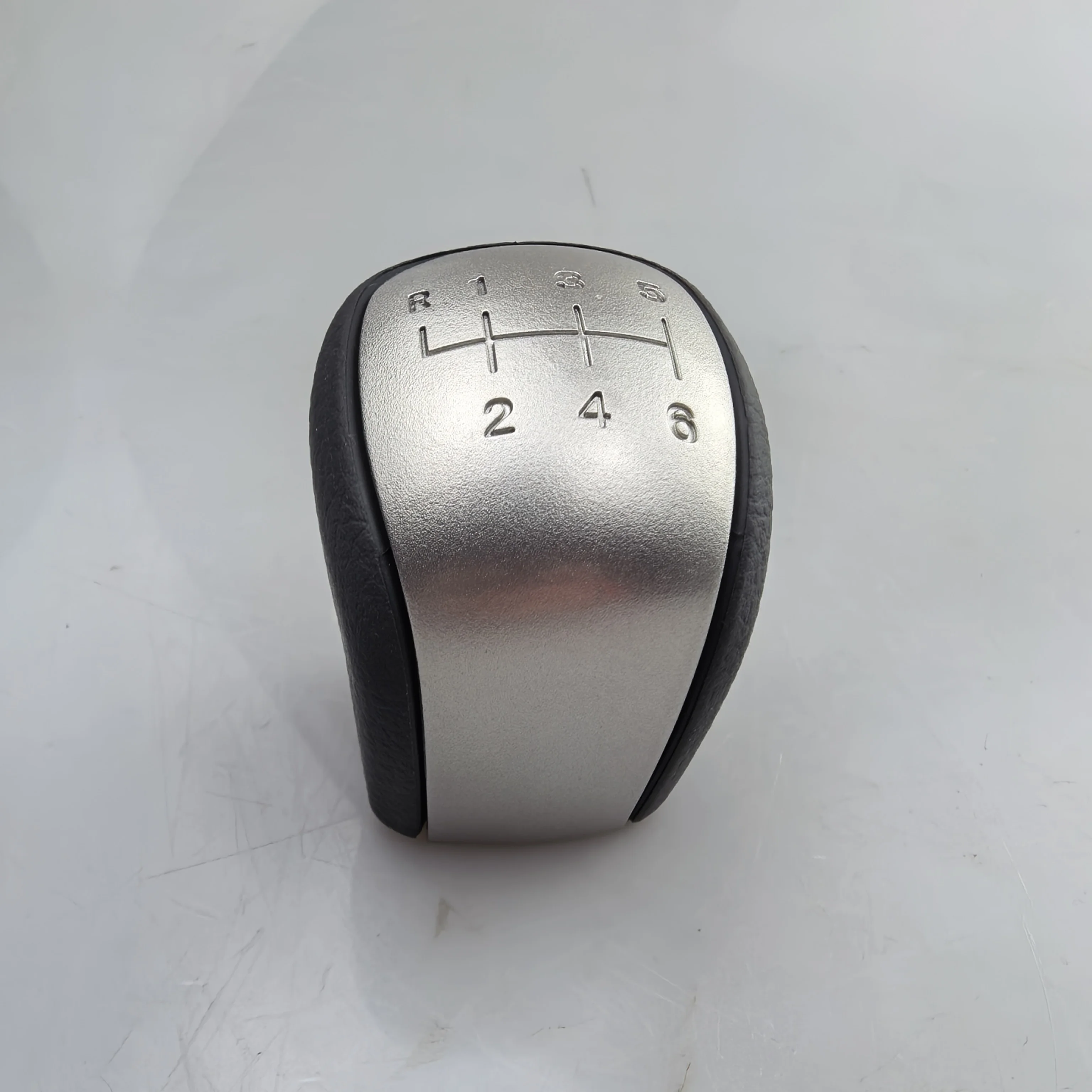 SAIC MAXUS V80 6MT Original Shift Ball Joint C00024950
SAIC MAXUS V80 6MT Original Shift Ball Joint C00024950