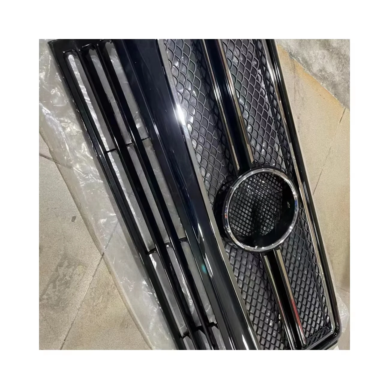 Customizable Front Center Grid with logo Light Exterior Kits for G Wagon G-class W463 W464 G350 G500 G55 G63 G800 G900custom
Customizable Front Center Grid with logo Light Exterior Kits for G Wagon G-class W463 W464 G350 G500 G55 G63 G800 G900custom