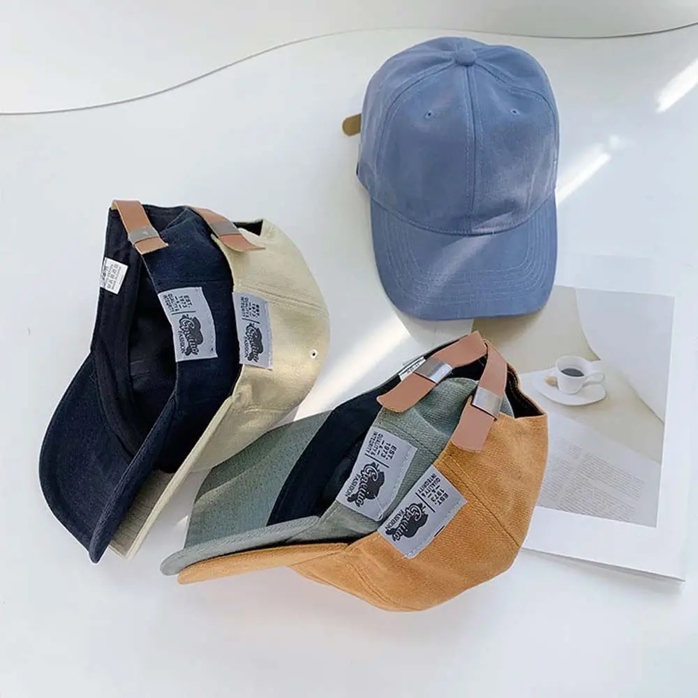 Wild Hip-Hop Couple Solid Color Side Letters Male Korean Style Sun Hat Embroidery Sport Caps Women Baseball Cap
Wild Hip-Hop Couple Solid Color Side Letters Male Korean Style Sun Hat Embroidery Sport Caps Women Baseball Cap