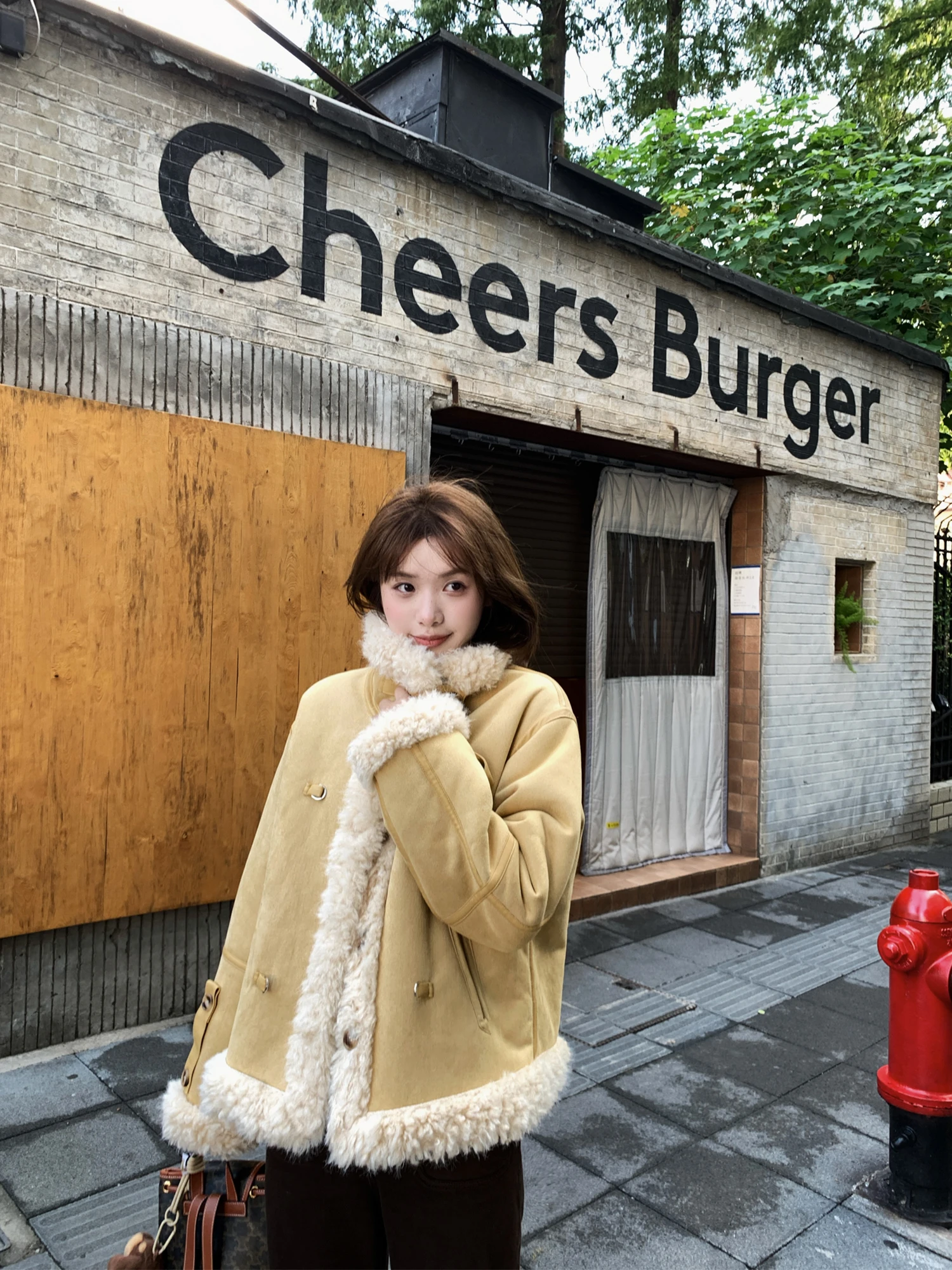 Eco-Friendly Two-Sided Wear Leather And Fur Inteated Stand Collar Patchwork Outerwear by Xiao Jun Jun Brittany New Star
Eco-Friendly Two-Sided Wear Leather And Fur Inteated Stand Collar Patchwork Outerwear by Xiao Jun Jun Brittany New Star