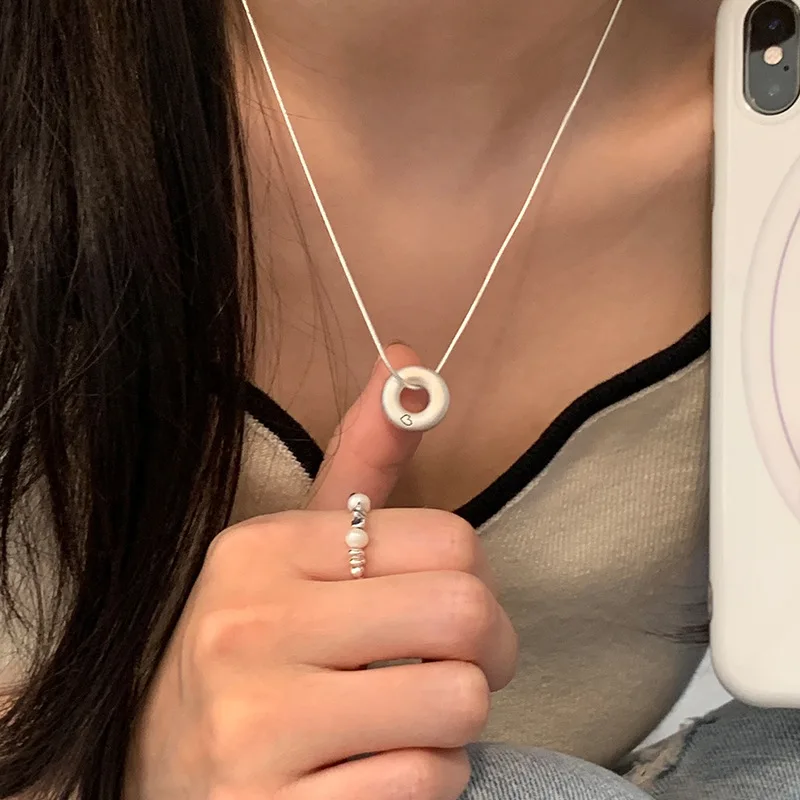 New 925 Sterling Silver Necklace Ring Shape Pendant Simple Personality Charm Woman Choker Birthday Gift Exquisite Jewelry
New 925 Sterling Silver Necklace Ring Shape Pendant Simple Personality Charm Woman Choker Birthday Gift Exquisite Jewelry
