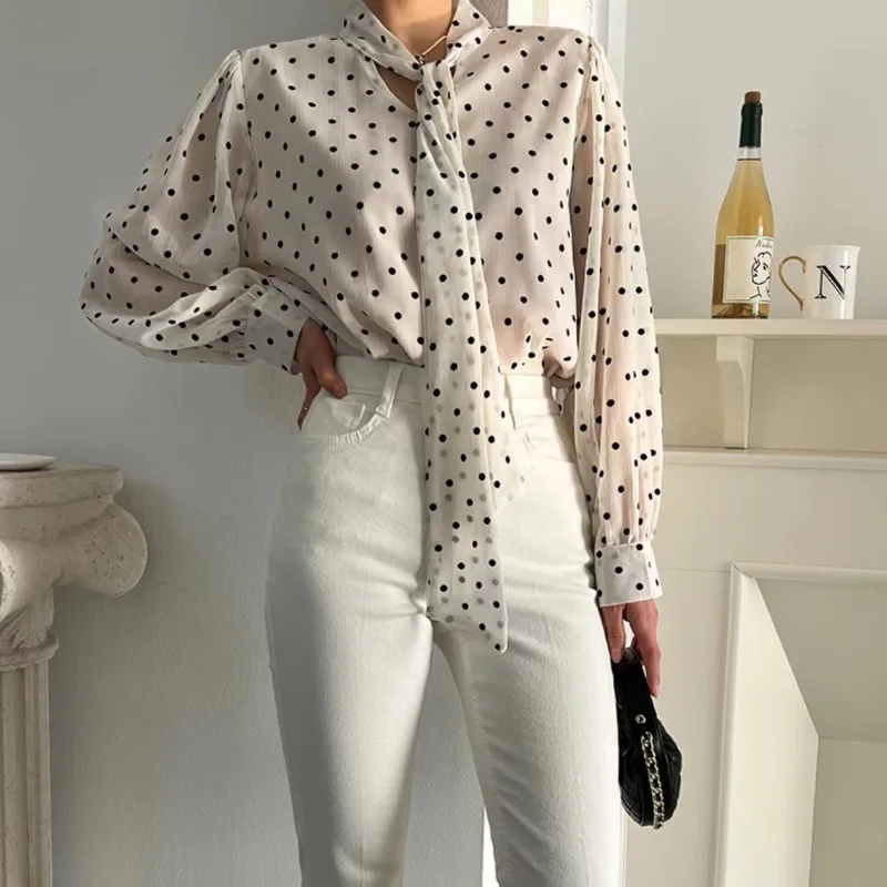 Women's Spring and Autumn Fashion Korean Version Versatile Polka Dot Scarf Collar Elegant Long Sleeved Loose Chiffon Shirt Tops
Women's Spring and Autumn Fashion Korean Version Versatile Polka Dot Scarf Collar Elegant Long Sleeved Loose Chiffon Shirt Tops