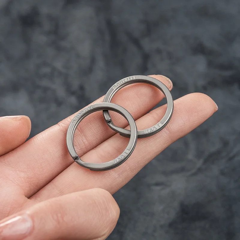 2One Pack High Quality Titanium Alloy Key Ring Circle Accessories Creative Personality Key Chain PendantDIYHanging Material
2One Pack High Quality Titanium Alloy Key Ring Circle Accessories Creative Personality Key Chain PendantDIYHanging Material