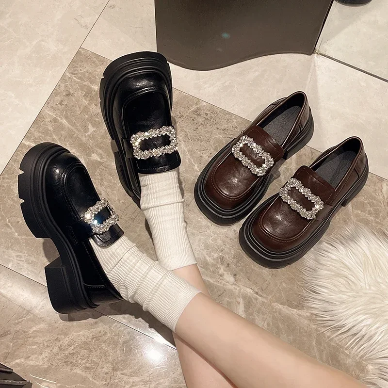 Массивные лоферы со стразами, женская обувь на платформе, повседневная кожаная женская обувь Мэри Джейн без шнуровки, черная модная весенняя обувь в студенческом стиле
Массивные лоферы со стразами, женская обувь на платформе, повседневная кожаная женская обувь Мэри Джейн без шнуровки, черная модная весенняя обувь в студенческом стиле