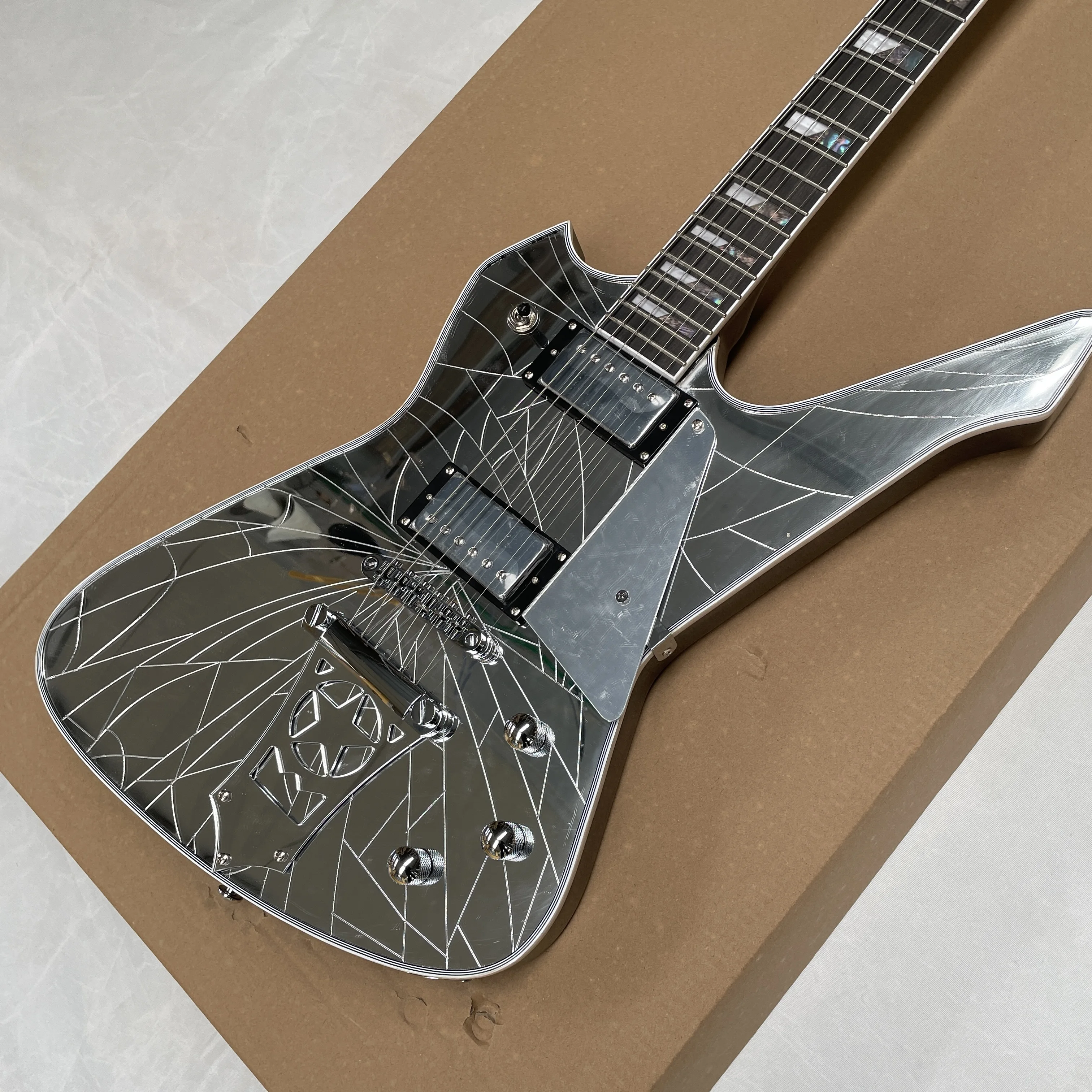 6-string electricguitar,resonant full-bodied tone excellent sustainmade of mahogany guitars.Ideal for rock metal music guitarra.
6-string electricguitar,resonant full-bodied tone excellent sustainmade of mahogany guitars.Ideal for rock metal music guitarra.