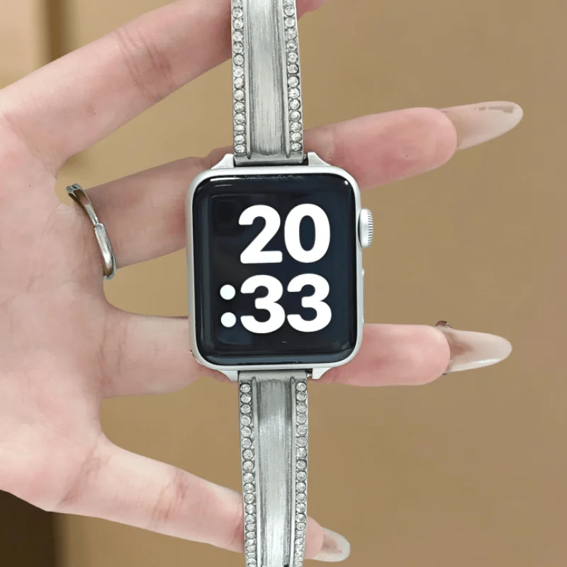 1 piece of high-end minimalist style watch strap compatible with iWatch strap 38mm 40mm 41mm 42mm 44mm 45mm 49mm fashionable han
1 piece of high-end minimalist style watch strap compatible with iWatch strap 38mm 40mm 41mm 42mm 44mm 45mm 49mm fashionable han