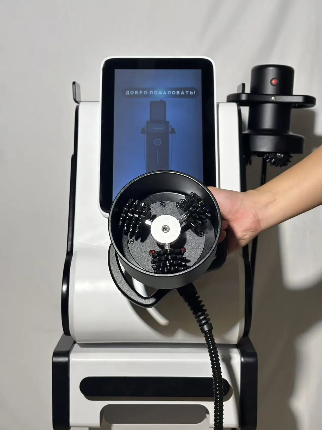 Салон 3в1 Фитнес Внутренний Ролик 360 Вибрационный Массажер Сокрашение целлюлита Расслабление мышц Подтяжка ягодиц Коррекция фигуры Машина для похудения
Салон 3в1 Фитнес Внутренний Ролик 360 Вибрационный Массажер Сокрашение целлюлита Расслабление мышц Подтяжка ягодиц Коррекция фигуры Машина для похудения