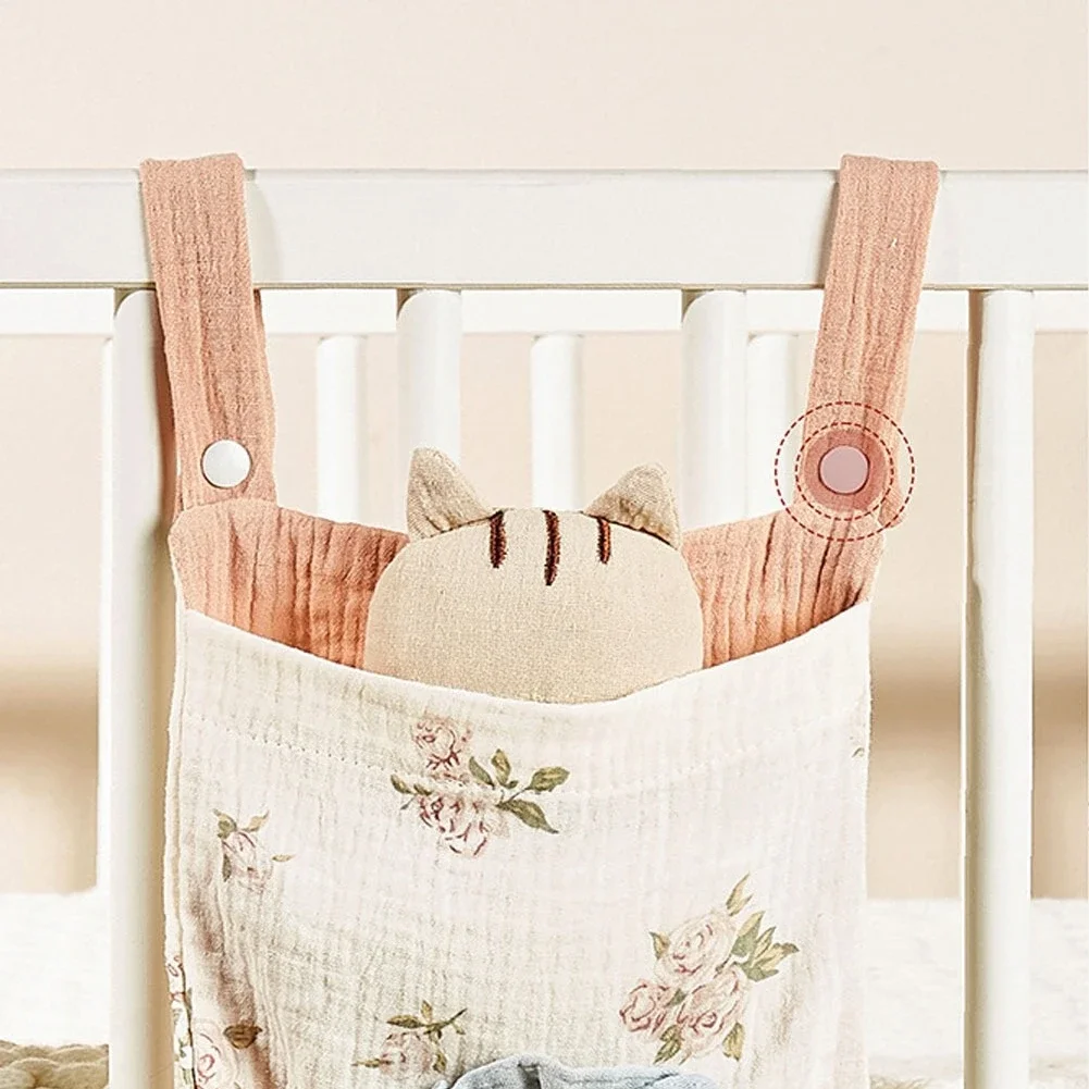 Подвесные сумки для хранения детской кроватки, хлопковый органайзер для кроватки новорожденных, игрушечный карман для подгузников для кроватки, комплект постельного белья, аксессуары, сумки для хранения подгузников
Подвесные сумки для хранения детской кроватки, хлопковый органайзер для кроватки новорожденных, игрушечный карман для подгузников для кроватки, комплект постельного белья, аксессуары, сумки для хранения подгузников