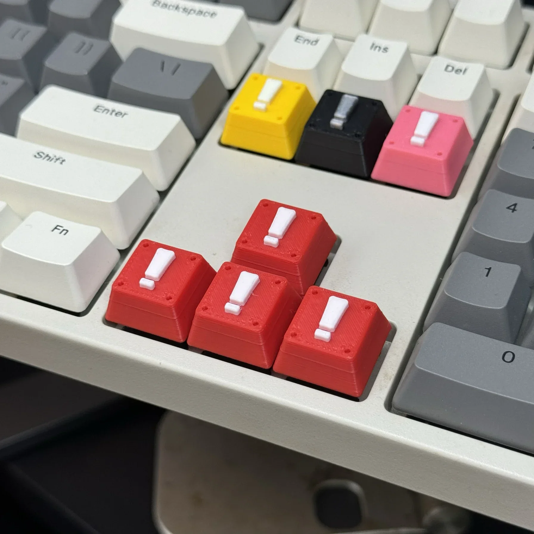 Exclamation Mark Keycap Personalized Simple Mechanical Keyboard Cross Axis Decorative Keyboard Keycap Esc Replacement Keycap
Exclamation Mark Keycap Personalized Simple Mechanical Keyboard Cross Axis Decorative Keyboard Keycap Esc Replacement Keycap