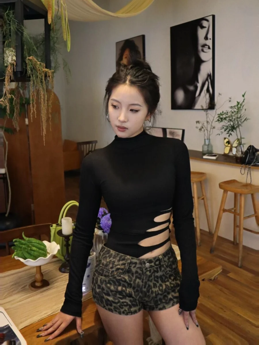 Slim Fit High Collar Long Sve Hollow out Base irt Women's Autumn Winter New Sle Sexy Bla T-irt Trendy Top for Girls
Slim Fit High Collar Long Sve Hollow out Base irt Women's Autumn Winter New Sle Sexy Bla T-irt Trendy Top for Girls