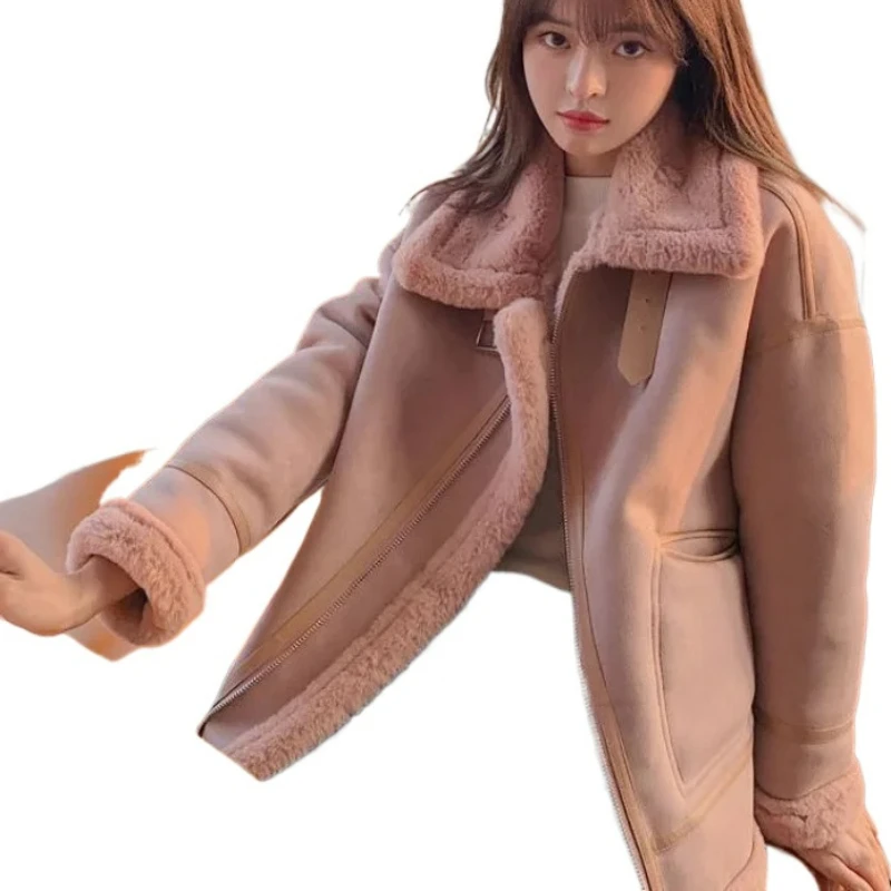 2024 Winter Women New Lamb Wool Faux Fur Coat Thickened Warm Short Outwear Female Loose Temperament Casual Solid Color Jacket
2024 Winter Women New Lamb Wool Faux Fur Coat Thickened Warm Short Outwear Female Loose Temperament Casual Solid Color Jacket