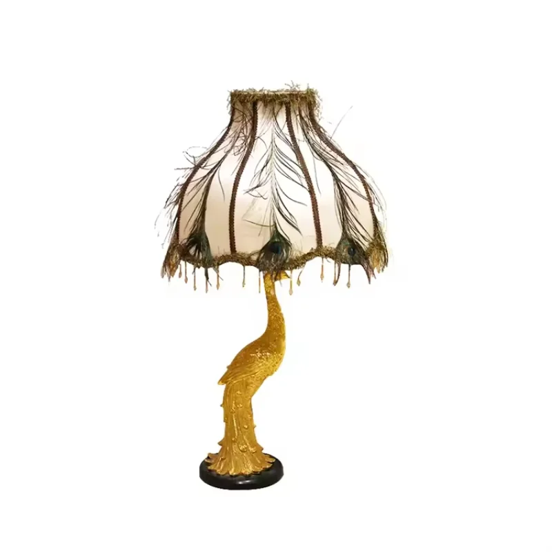 European style bedroom bedside elegant peacock desk lamp villa dining room art lamp
European style bedroom bedside elegant peacock desk lamp villa dining room art lamp