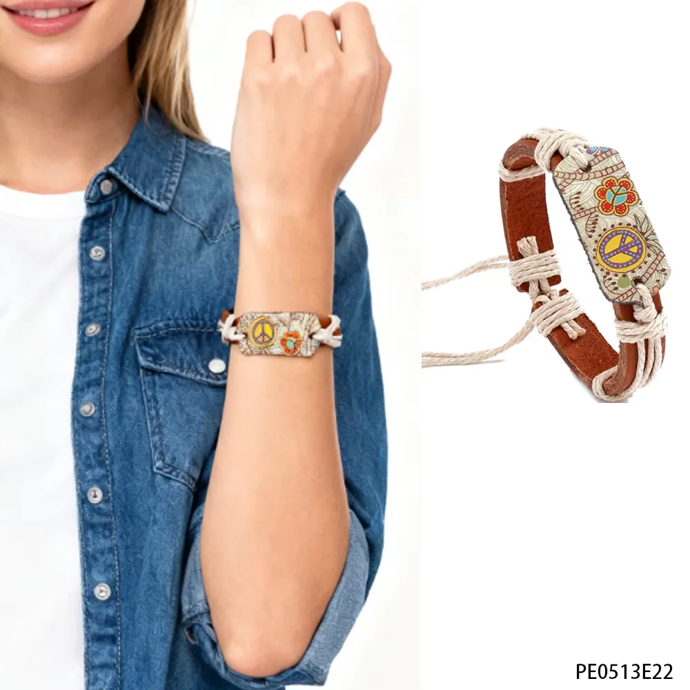 PESENAR Peace amulet printed bracelet, a unique and fashionable item that showcases the free spirit of denim style
PESENAR Peace amulet printed bracelet, a unique and fashionable item that showcases the free spirit of denim style