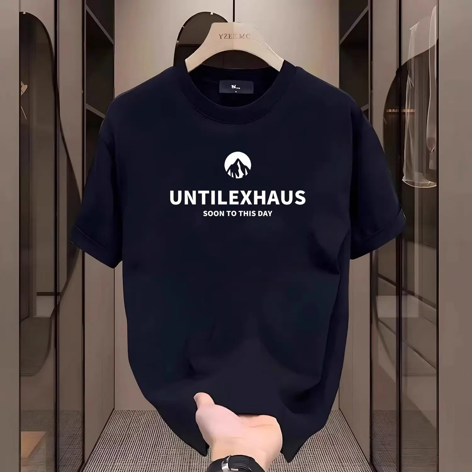 100% pure cotton T-shirt for men in summer, a loose and breathable T-shirt for daily outings and outdoor adventurers
100% pure cotton T-shirt for men in summer, a loose and breathable T-shirt for daily outings and outdoor adventurers