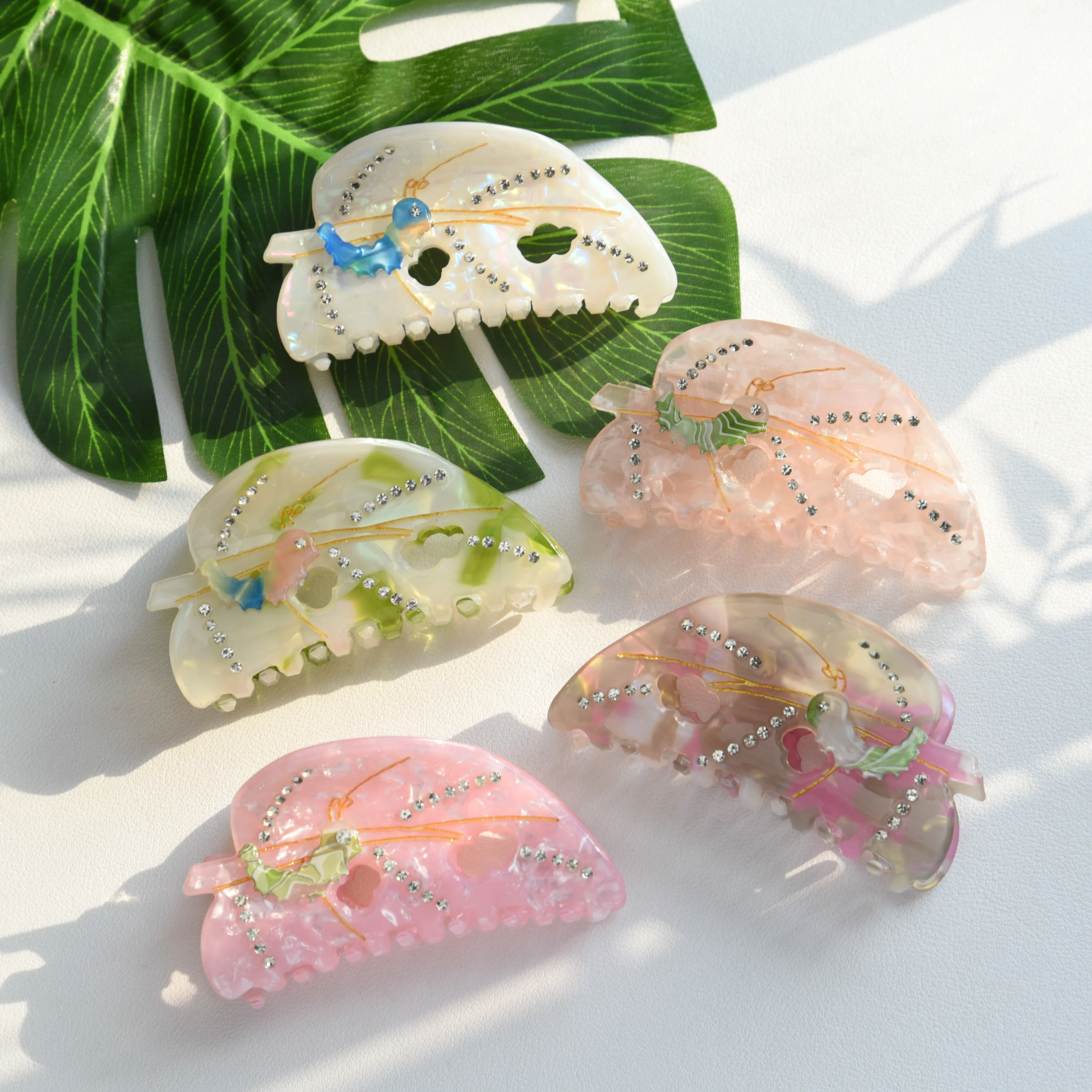 YHJ Funny Caterpillar Leaves Hair Claw Acrylic Claw Clip Creative Summer Plant Crab Hiar Clip Trendy Hair Accessories for Women
YHJ Funny Caterpillar Leaves Hair Claw Acrylic Claw Clip Creative Summer Plant Crab Hiar Clip Trendy Hair Accessories for Women