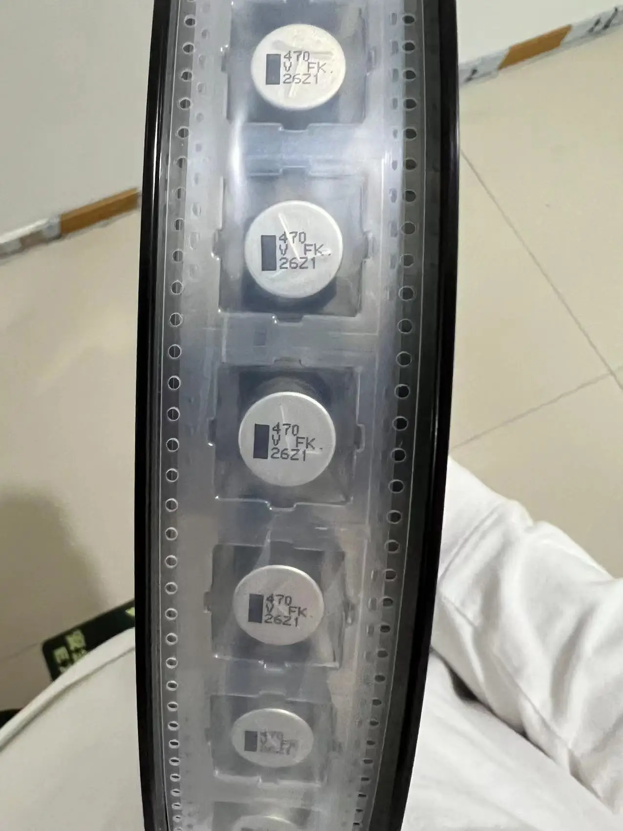 1LOT/200PCS 100% NEW EEEFK1V471AQ EEE-FK1V471AQ 470UF 35V 12.5*13.5 One-stop professional BOM table matching service
1LOT/200PCS 100% NEW EEEFK1V471AQ EEE-FK1V471AQ 470UF 35V 12.5*13.5 One-stop professional BOM table matching service