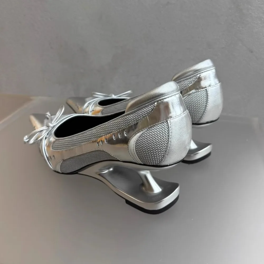 New Bow Mary Jane Sport Retro Pointed Toe Shallow Mouth Splice Surface Suspension Heel Anti-Slip Wear-Resistant High Heels
New Bow Mary Jane Sport Retro Pointed Toe Shallow Mouth Splice Surface Suspension Heel Anti-Slip Wear-Resistant High Heels