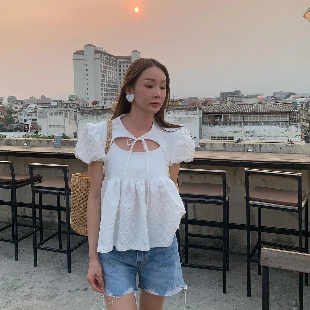 2026 Summer New Fashion Korean Style Casual Chic Two-Piece Set Versatile Popular Strap Design Short Sleeve round Neck Shirt
2026 Summer New Fashion Korean Style Casual Chic Two-Piece Set Versatile Popular Strap Design Short Sleeve round Neck Shirt